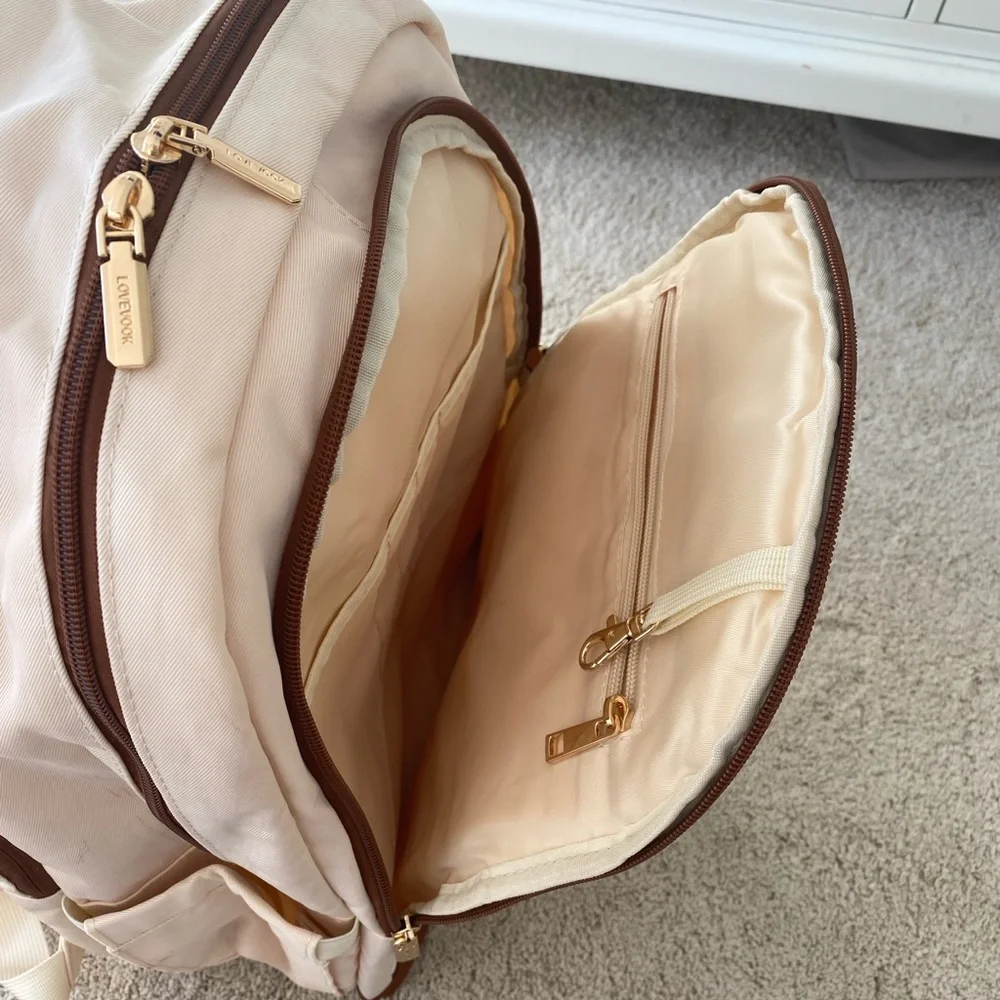 Beautiful Backpack - Picture 5 of 10